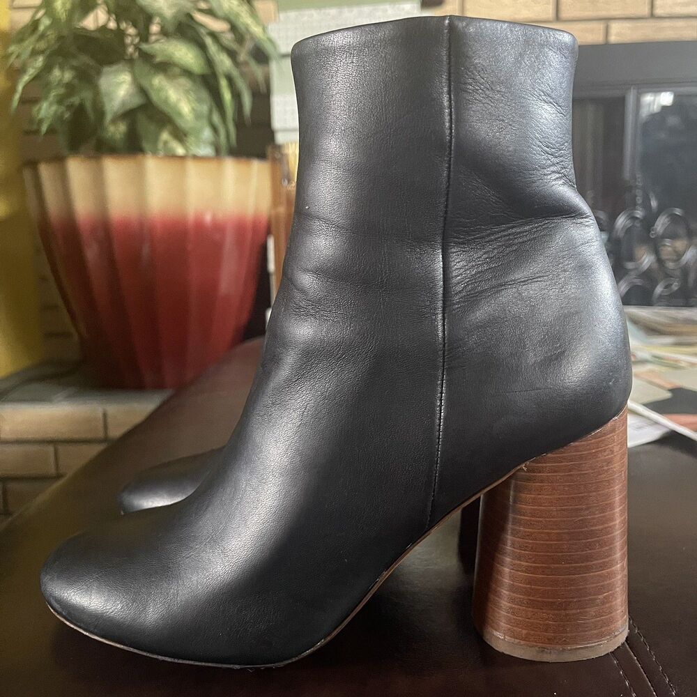 Vince Black Leather Made in Italy Ankle Boots Block Wood Heel Size 8.5 EUR 38.5